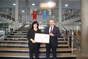 ASÜ’de Anadolu’nun Renkleri, Cumhuriyetin İzleri sergisi açıldı