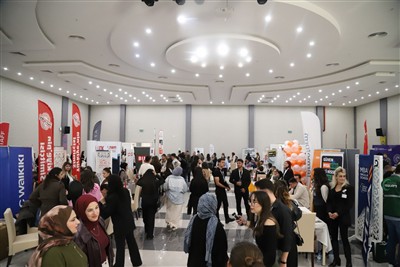 ASÜ Kariyer ve İstihdam Günü’nde gençler iş dünyasıyla bir araya geldi